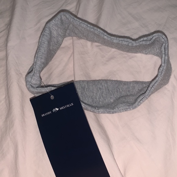 Brandy Melville Headband - Picture 2 of 2